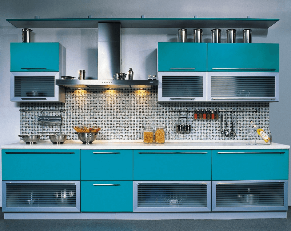 Кухонный гарнитур с остекленными фасадами