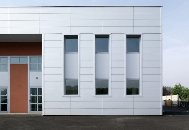 Вентилируемый фасад, материал отделки - линеарные панели